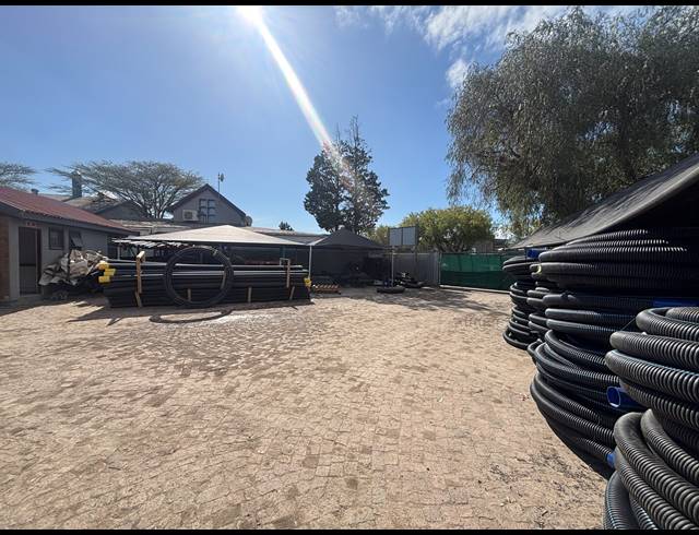 815M² WAREHOUSE TO LET IN BLACKHEATH INDUSTRIAL